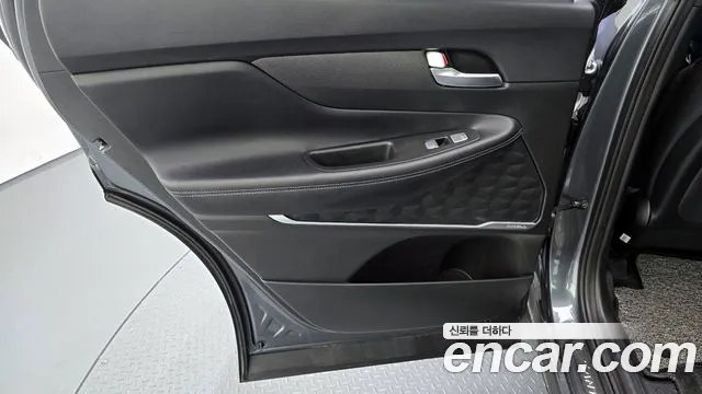 2021 Hyundai The New Santa Fe Gasoline 2.5T 2WD Sold VIN KMHS581LGMU365326 – exterior detail 2021 Hyundai The New Santa Fe Gasoline 2.5T 2WD Sold VIN KMHS581LGMU365326 – exterior detail