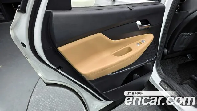 2021 Hyundai The New Santa Fe Gasoline 2.5t 4wd Sold VIN KMHS581LHMU385057 – front exterior