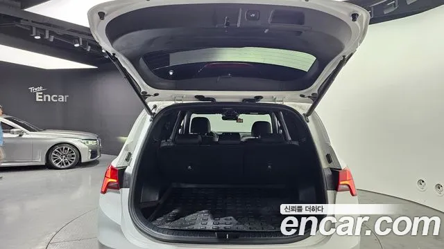 2022 Hyundai The New Santa Fe Gasoline 2.5T 4WD Sold VIN KMHS581LHNU428257 – trunk area 2022 Hyundai The New Santa Fe Gasoline 2.5T 4WD Sold VIN KMHS581LHNU428257 – trunk area