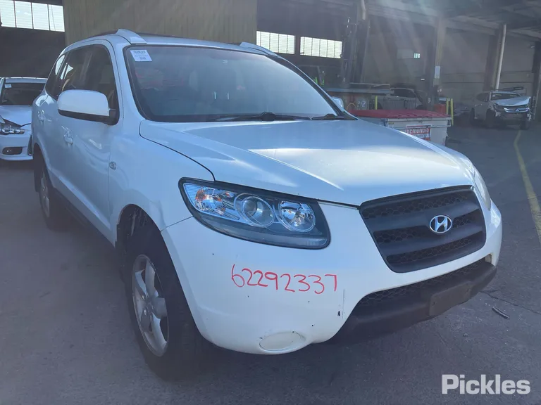 2007 Hyundai Santa Fe Used VIN KMHSG81WR8U290261 – rear exterior