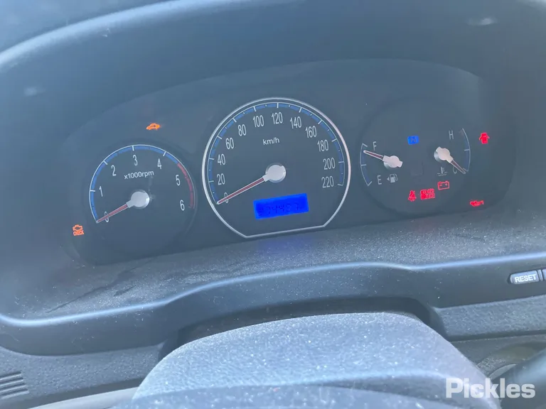 2007 Hyundai Santa Fe Used VIN KMHSG81WR8U290261 – engine bay