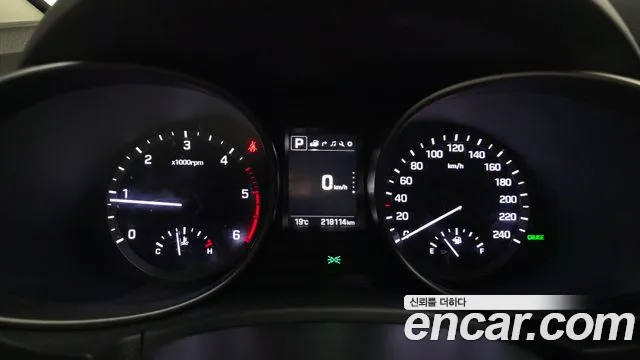 2018 Hyundai The New Maxcruz Diesel 2.2 2WD Sold VIN KMHSN81XBJU289830 – side profile