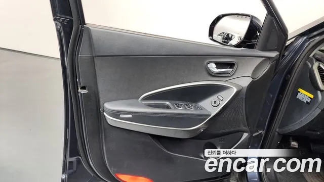2018 Hyundai The New Maxcruz Diesel 2.2 2WD Sold VIN KMHSN81XBJU294682 – exterior detail 2018 Hyundai The New Maxcruz Diesel 2.2 2WD Sold VIN KMHSN81XBJU294682 – exterior detail