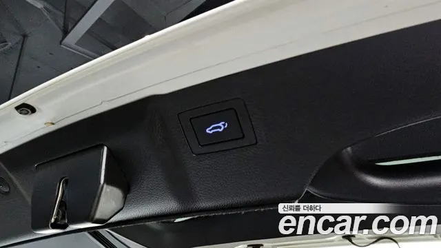 2018 Hyundai The New Maxcruz Diesel 2.2 2WD Sold VIN KMHSR81XBJU266248 – engine bay