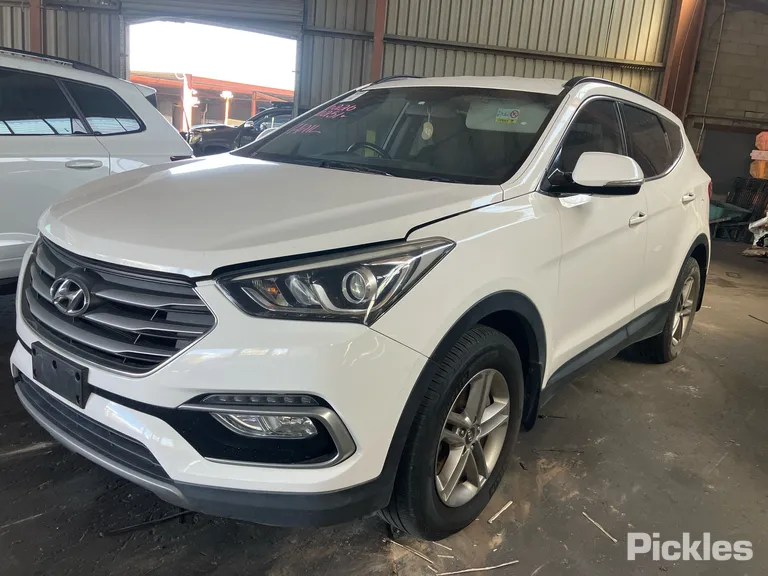2016 Hyundai Santa Fe Used VIN KMHST81BSHU689057 – photo 13