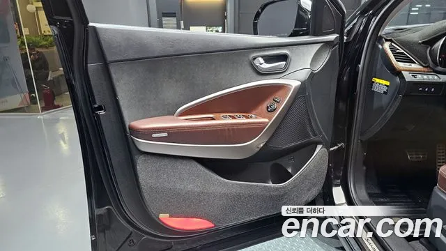 2017 Hyundai Santa Fe The Prime Diesel 2.0 2wd Sold VIN KMHSW81UBHU745993 – front exterior