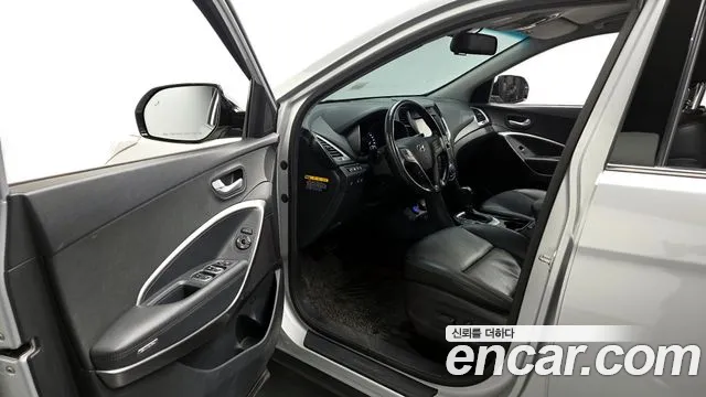 2018 Hyundai Santa Fe The Prime Diesel 2.0 2WD Sold VIN KMHSW81UBJU772009 – trunk area
