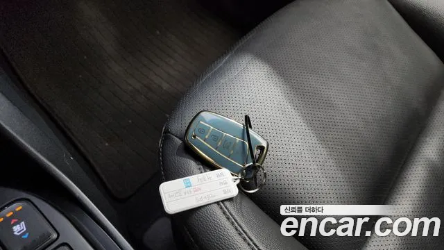 2018 Hyundai Santa Fe The Prime Diesel 2.0 2WD Sold VIN KMHSW81UBJU789820 – interior seats
