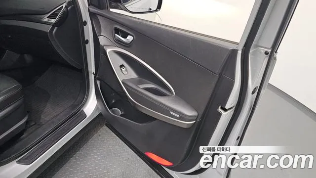 2018 Hyundai Santa Fe The Prime Diesel 2.0 2WD Sold VIN KMHSW81UBJU823323 – side profile