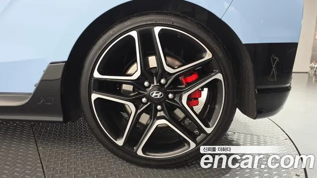 2022 Hyundai Veloster (JS) 2.0 N Sold VIN KMHT361HGNU011322 – photo 13 2022 Hyundai Veloster (JS) 2.0 N Sold VIN KMHT361HGNU011322 – photo 13