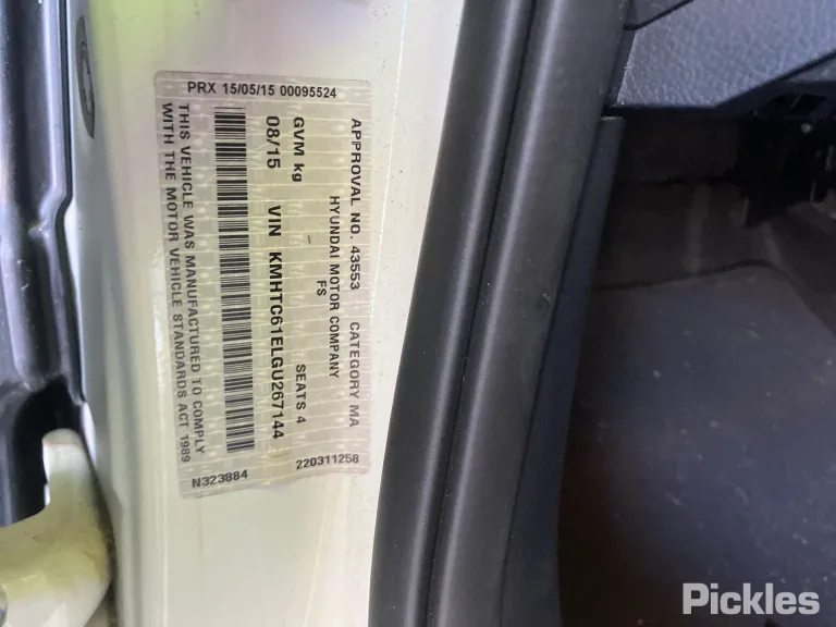 2015 Hyundai Veloster Damaged VIN KMHTC61ELGU267144 – photo 26