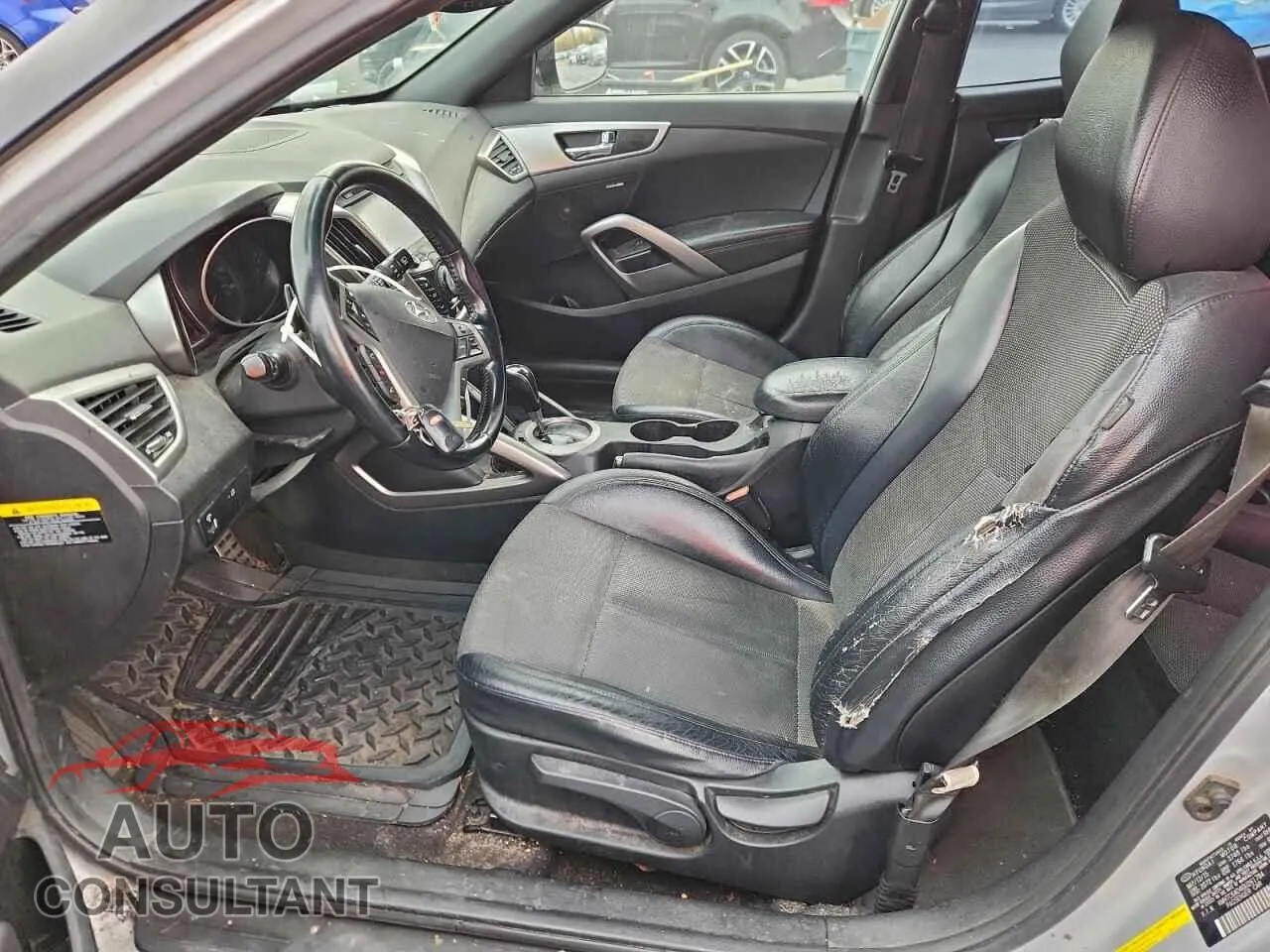 2016 HYUNDAI VELOSTER Damaged VIN KMHTC6AD4GU261784 – exterior detail