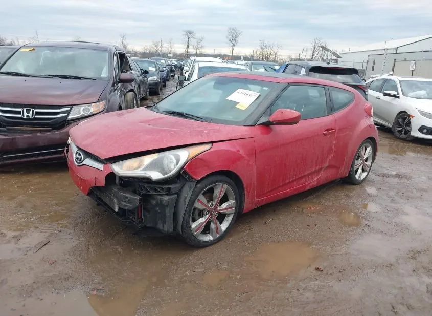 2016 HYUNDAI Veloster Used VIN KMHTC6ADXGU251809 – trunk area 2016 HYUNDAI Veloster Used VIN KMHTC6ADXGU251809 – trunk area