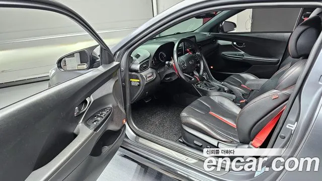 2018 Hyundai Veloster (Js) 1.6 Turbo Sport Sold VIN KMHTK61BGJU013963 – front exterior 2018 Hyundai Veloster (Js) 1.6 Turbo Sport Sold VIN KMHTK61BGJU013963 – front exterior