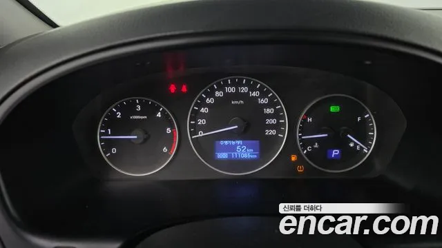2019 Hyundai The New Grand Starex Urban 9-Seater Sold VIN KMHWG81KBKU044559 – rear exterior