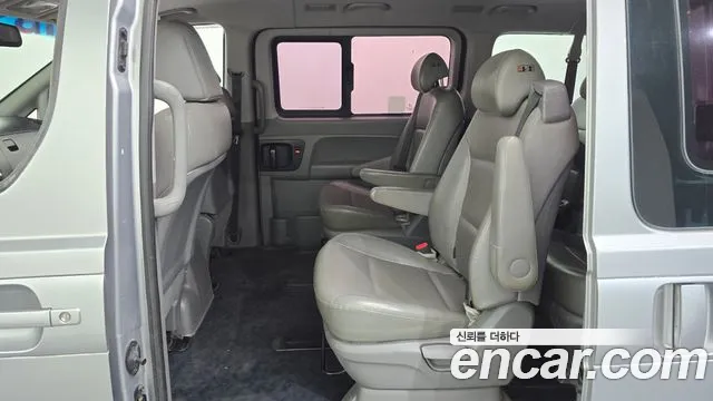 2019 Hyundai The New Grand Starex Urban 9-Seater Sold VIN KMHWG81KBKU044559 – side profile