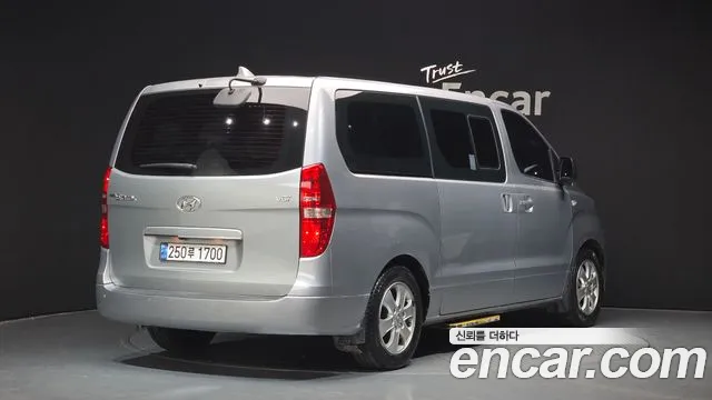2019 Hyundai The New Grand Starex Urban 9-Seater Sold VIN KMHWG81KBKU066465 – front exterior