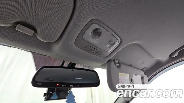 2021 Hyundai The New Grand Starex 4WD Urban 9-Seater Sold VIN KMHWG81KDMU159031 – rear exterior