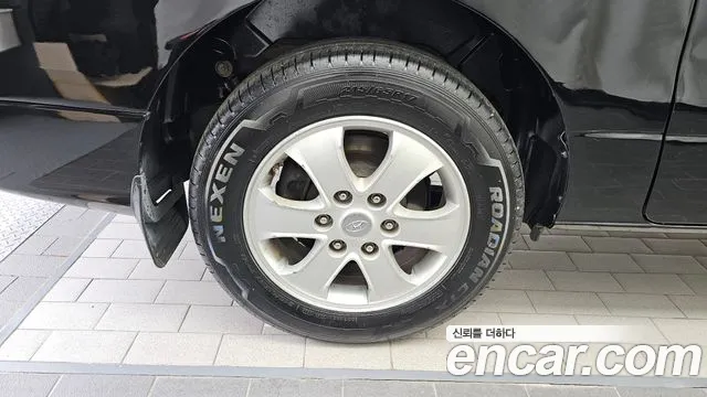 2021 Hyundai The New Grand Starex 4WD Urban 9-Seater Sold VIN KMHWG81KDMU159031 – interior seats