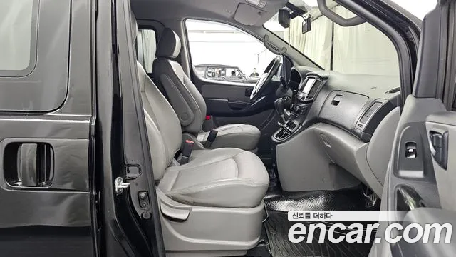 2021 Hyundai The New Grand Starex 4WD Urban 9-Seater Sold VIN KMHWG81KDMU159031 – undercarriage