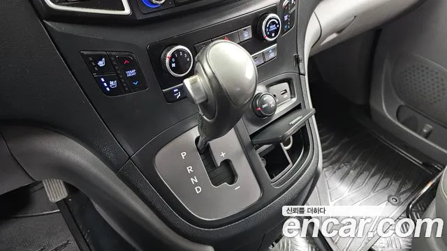 2021 Hyundai The New Grand Starex 4WD Urban 9-Seater Sold VIN KMHWG81KDMU159031 – photo 18
