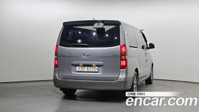 2018 Hyundai The New Grand Starex Urban 9-Seater VIN KMHWH81KBJU979232