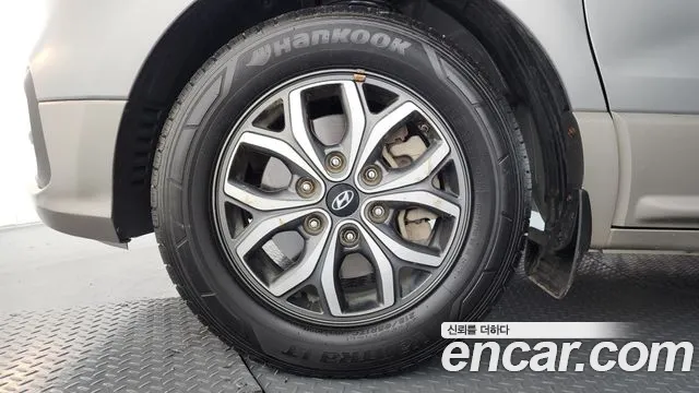 2020 Hyundai The New Grand Starex Urban 9-Seater VIN KMHWH81KBLU134843