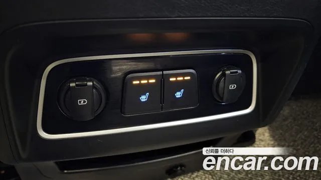 2019 Hyundai The New Grand Starex Limousine Sold VIN KMHWK81KBKU011313 – photo 17