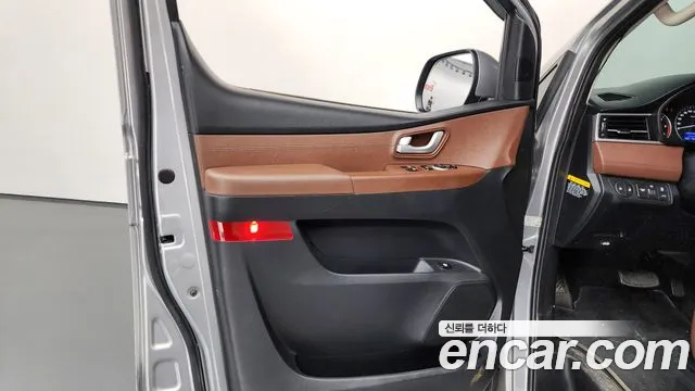 2019 Hyundai The New Grand Starex Urban 9-Seater Sold VIN KMHWK81KBKU024061 – photo 15