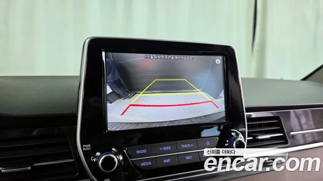 2019 Hyundai The New Grand Starex 4WD Urban 9-Seater Sold VIN KMHWK81KDKU008639 – engine bay