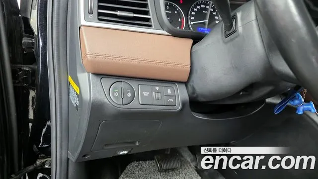 2019 Hyundai The New Grand Starex 4WD Urban 9-Seater Sold VIN KMHWK81KDKU008639 – photo 16