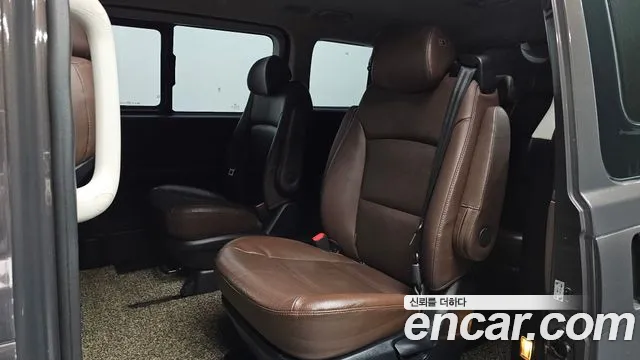 2019 Hyundai The New Grand Starex 4WD Urban 9-Seater Sold VIN KMHWK81KDKU090752 – photo 13