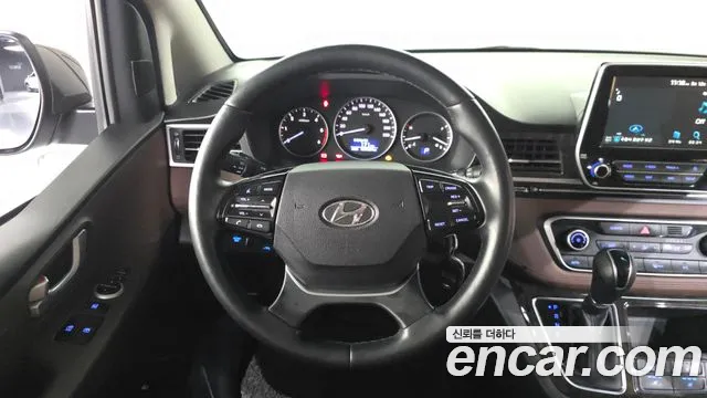 2021 Hyundai The New Grand Starex 4WD Urban 9-Seater Sold VIN KMHWK81KDMU164989 – photo 18