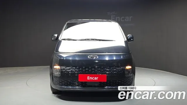 2023 Hyundai Staria 4WD Tourer 9-Seater Sold VIN KMHYA811DPU106776 – interior seats