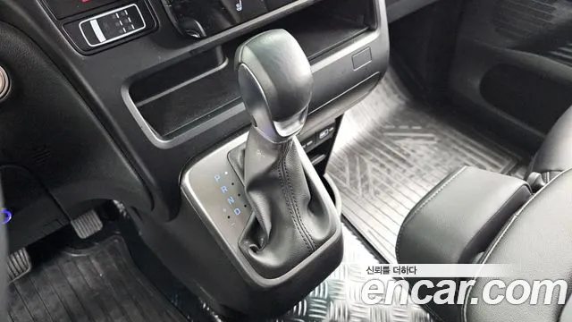 2023 Hyundai Staria 4wd Tourer 9-Seater Sold VIN KMHYA811DPU128189 – front exterior