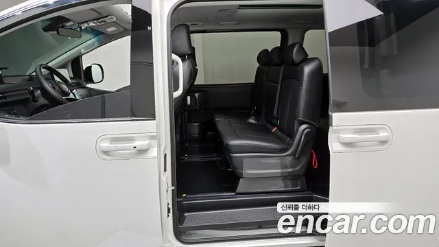 2025 Hyundai Staria L3.5 Tourer 9-Seater Sold VIN KMHYA813BSU269050 – front exterior