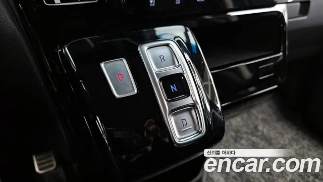 2022 Hyundai Staria Lounge 9-Seater Sold VIN KMHYB811BNU005194 – front exterior