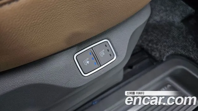 2022 Hyundai Staria Lounge 9-Seater Sold VIN KMHYB811BNU025111 – side profile