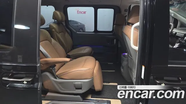 2023 Hyundai Staria Lounge 7-Seater Sold VIN KMHYD811BPU087015 – engine bay