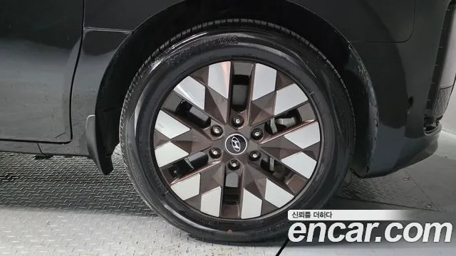 2023 Hyundai Staria Lounge 7-Seater Sold VIN KMHYD811BPU087015 – undercarriage