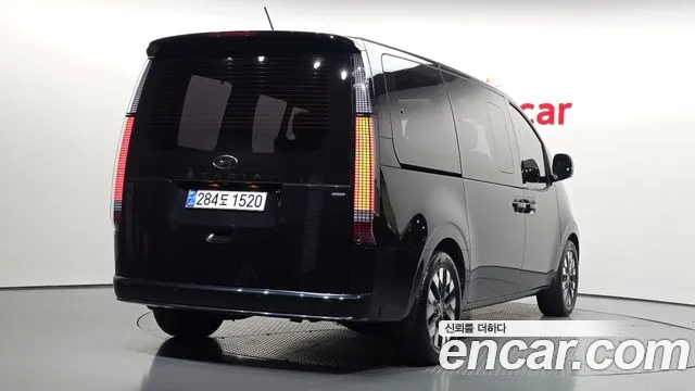 2022 Hyundai Staria 4wd Lounge 7-Seater Sold VIN KMHYD811DNU008971 – front exterior