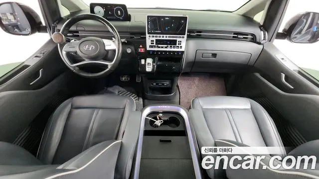 2022 Hyundai Staria 4WD Lounge 7-Seater Sold VIN KMHYD811DNU021951 – trunk area