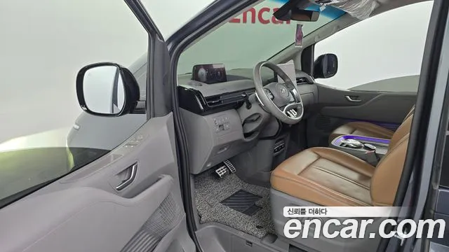 2023 Hyundai Staria 4WD Lounge 7-Seater Sold VIN KMHYD811DPU077168 – engine bay
