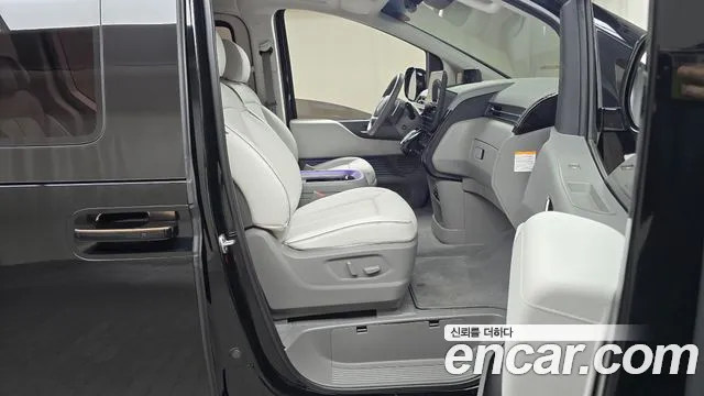 2025 Hyundai Staria HEV 1.6 Lounge 7-Seater Sold VIN KMHYD81ABSU000180 – side profile 2025 Hyundai Staria HEV 1.6 Lounge 7-Seater Sold VIN KMHYD81ABSU000180 – side profile