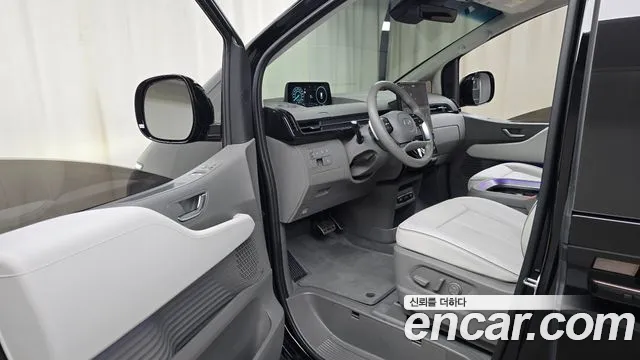 2025 Hyundai Staria HEV 1.6 Lounge 7-Seater Sold VIN KMHYD81ABSU000180 – photo 20 2025 Hyundai Staria HEV 1.6 Lounge 7-Seater Sold VIN KMHYD81ABSU000180 – photo 20