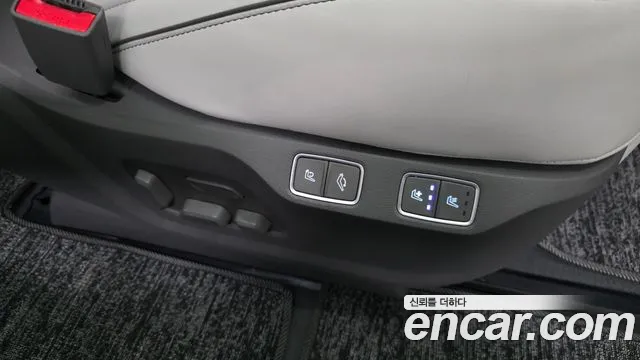 2025 Hyundai Staria HEV 1.6 Lounge 7-Seater Sold VIN KMHYD81ABSU001660 – exterior detail