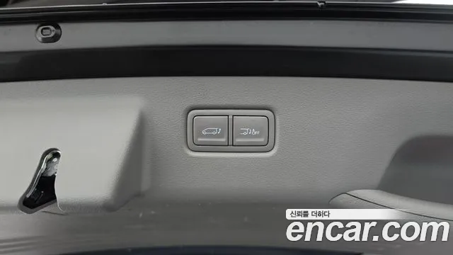 2025 Hyundai Staria HEV 1.6 Lounge 7-Seater Sold VIN KMHYD81ABSU001753 – photo 27