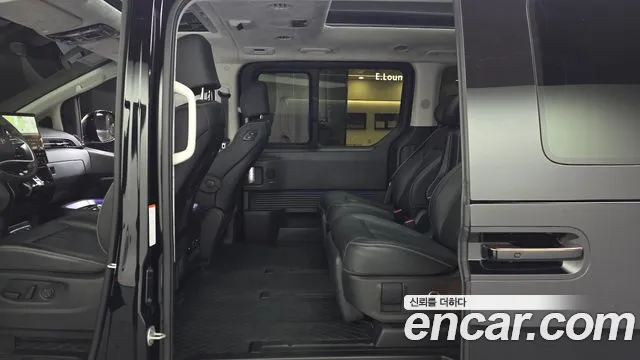 2025 Hyundai Staria HEV 1.6 Lounge 7-Seater Sold VIN KMHYD81ABSU006992 – rear exterior