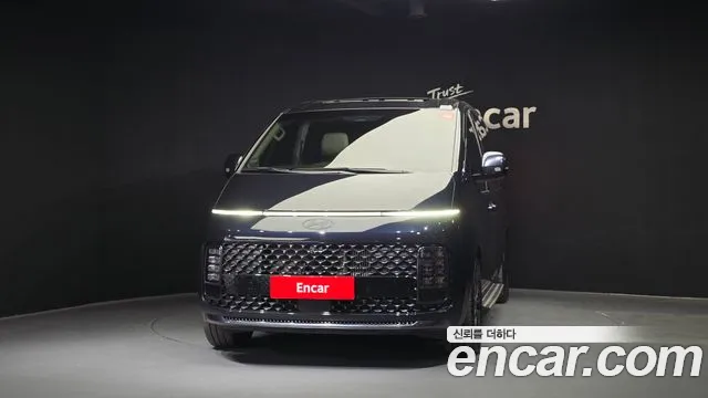 2025 Hyundai Staria HEV 1.6 Lounge 7-Seater Sold VIN KMHYD81ABSU008042 – interior seats