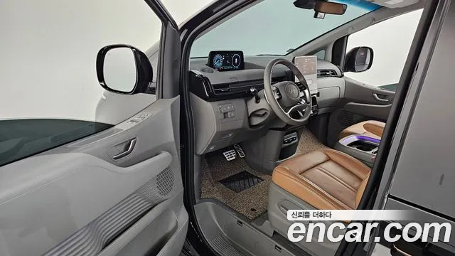 2025 Hyundai Staria HEV 1.6 Lounge 7-Seater Sold VIN KMHYD81ABSU010480 – engine bay 2025 Hyundai Staria HEV 1.6 Lounge 7-Seater Sold VIN KMHYD81ABSU010480 – engine bay
